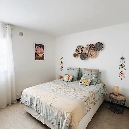 Apartment Near Shops *
