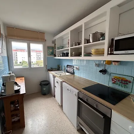 Apartment Near Shops *